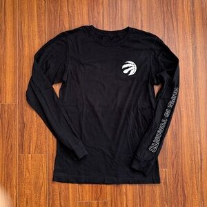 Peace Collective Raptors long sleeve size small